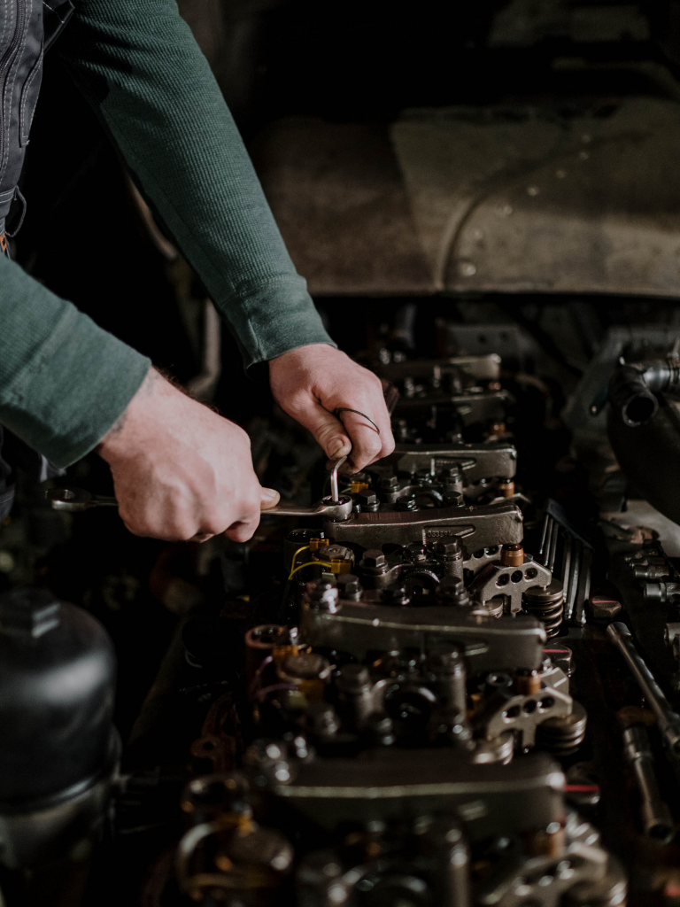 this is a picture of Riverside mobile truck engine repair