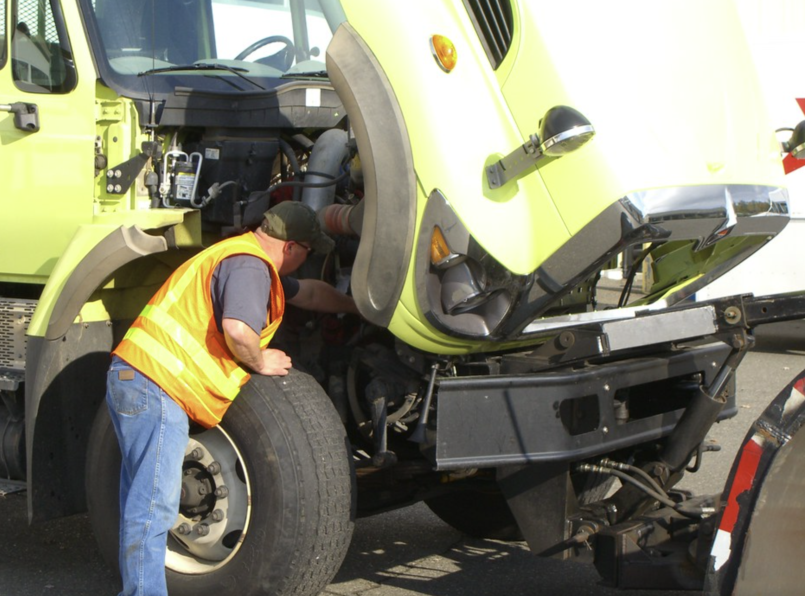 this image shows mobile truck repair in Lake Elsinore, CA